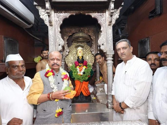 Vajpayee, Advani defeated but Narendra Modi's defeat impossible; Suresh Khade's claim | Suresh Khade : वाजपेयी, अडवाणी पराभूत झाले मात्र मोदींचा पराभव अशक्य; कामगार मंत्री सुरेश खाडेंचा दावा Vajpayee, Advani defeated but Narendra Modi's defeat impossible; Suresh Khade's claim | Suresh Khade : वाजपेयी, अडवाणी पराभूत झाले मात्र मोदींचा पराभव अशक्य; कामगार मंत्री सुरेश खाडेंचा दावा