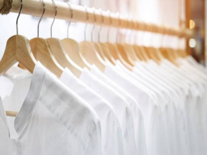 Summer, elections, festivals, anniversaries are the season of white clothes | उन्हाळा, निवडणूक, सण, जयंती आला कडक पांढऱ्याशुभ्र कपड्याचा हंगाम Summer, elections, festivals, anniversaries are the season of white clothes | उन्हाळा, निवडणूक, सण, जयंती आला कडक पांढऱ्याशुभ्र कपड्याचा हंगाम