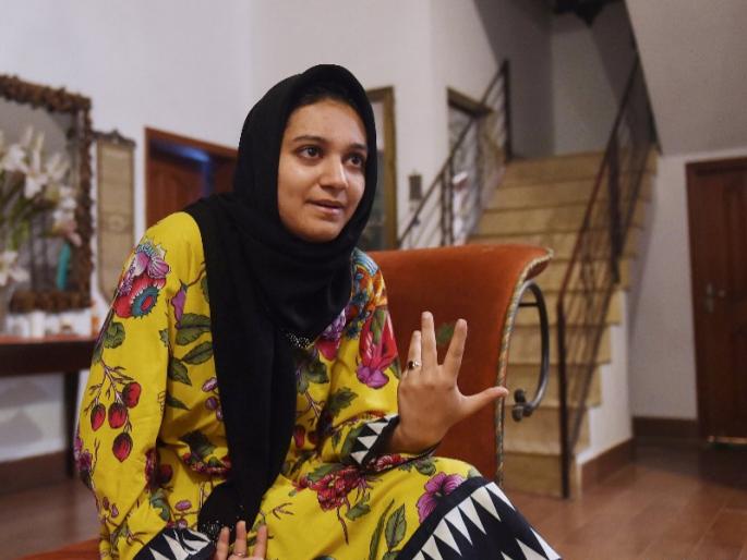 Pakistani student stabbed 23 times, fights back after attackers walks free | मुलीवर चाकूने 23 वेळा वार करणाऱ्या गुन्हेगाराची सूटका, पाकिस्तानात संतापाची लाट