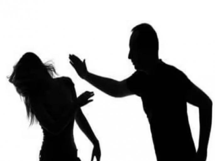 A husband and wife's argument in Khadpoli escalated into a fight a case was registered against five people | Ratnagiri: खडपोलीत पती-पत्नीच्या वादातून हाणामारीपर्यंत जुंपली; पाच जणांवर गुन्हा दाखल A husband and wife's argument in Khadpoli escalated into a fight a case was registered against five people | Ratnagiri: खडपोलीत पती-पत्नीच्या वादातून हाणामारीपर्यंत जुंपली; पाच जणांवर गुन्हा दाखल