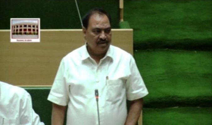 Sangli: Khadseen Dhar of NCP's movement, speech of speech in attacking attack | सांगली : राष्ट्रवादीच्या आंदोलनास खडसेंची धार, हल्लाबोल यात्रेत भाषणाची चित्रफीत