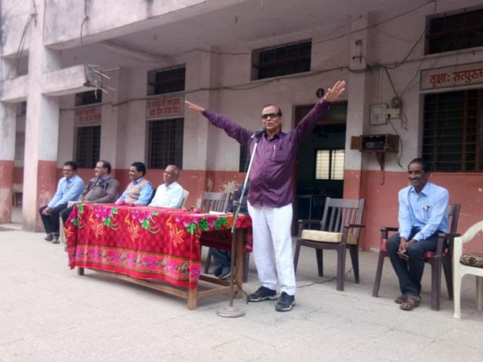 Wisdom is the solution to all problems: Suhas Pawar | शहाणपण हा सर्व समस्यांवरील उपाय: सुहास पवार Wisdom is the solution to all problems: Suhas Pawar | शहाणपण हा सर्व समस्यांवरील उपाय: सुहास पवार