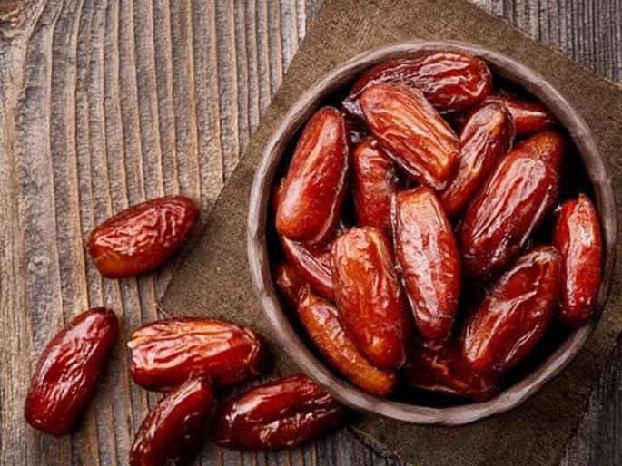 Is the use of dates or khajur beneficial for diabetes patients | डायबिटीस रूग्णांसाठी खजूर फायदेशीर ठरतं की नाही?; जाणून घ्या सविस्तर Is the use of dates or khajur beneficial for diabetes patients | डायबिटीस रूग्णांसाठी खजूर फायदेशीर ठरतं की नाही?; जाणून घ्या सविस्तर