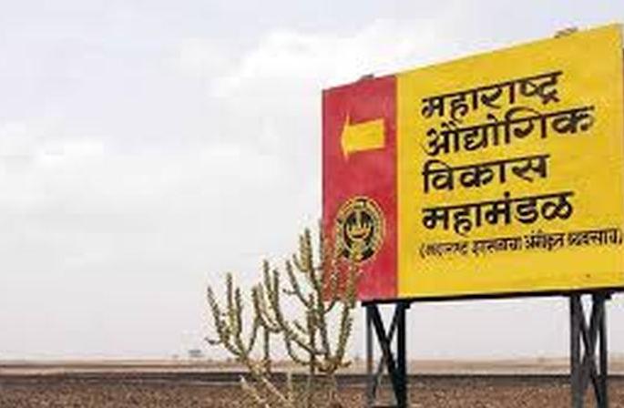 Buldana: Four MIDC industry jams caused by 'lockdown' | बुलडाणा :‘लॉकडाउन’मुळे चार एमआयडीसीमधील उद्योगधंद ठप्प