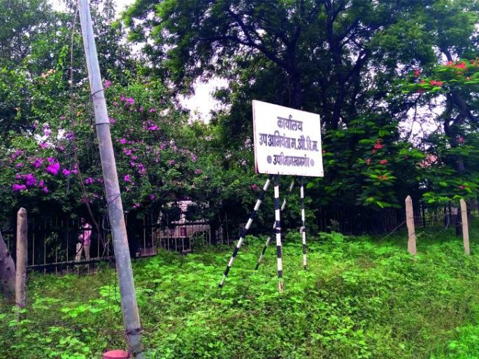 Khamgaon: Many factories shut down due to water scarcity! | खामगाव : पाण्याअभावी होणार अनेक कारखाने बंद! Khamgaon: Many factories shut down due to water scarcity! | खामगाव : पाण्याअभावी होणार अनेक कारखाने बंद!