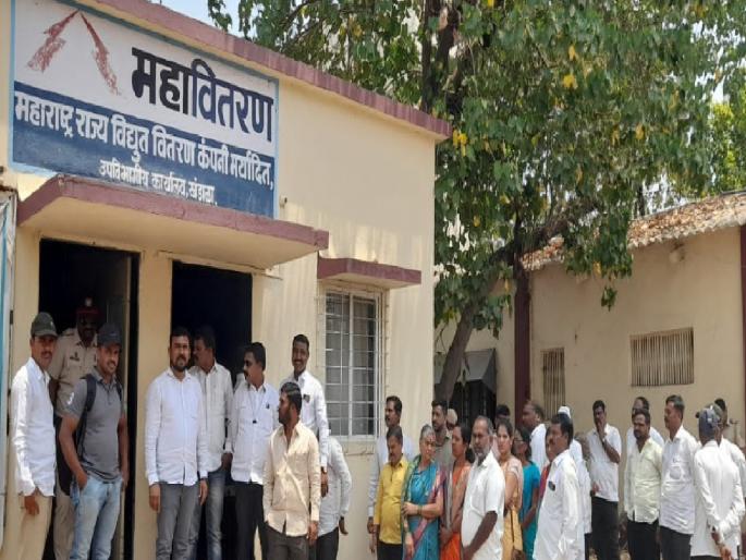 Arbitrariness of power distribution, defamation of Gram Panchayat; Why separate justice for Khandala taluka for street lights | वीज वितरणाची मनमानी, ग्रामपंचायतीची मानहानी; पथदिव्यांसाठी खंडाळा तालुक्याला वेगळा न्याय का? Arbitrariness of power distribution, defamation of Gram Panchayat; Why separate justice for Khandala taluka for street lights | वीज वितरणाची मनमानी, ग्रामपंचायतीची मानहानी; पथदिव्यांसाठी खंडाळा तालुक्याला वेगळा न्याय का?