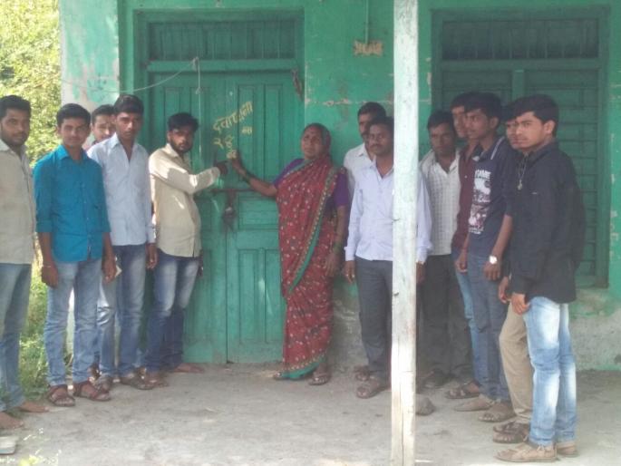 Khandala-Shinde health sub-center of Malegaon taluka has been closed for three years! | मालेगाव तालुक्यातील खंडाळा-शिंदे आरोग्य उपकेंद्र तीन वर्षांपासून बंद! Khandala-Shinde health sub-center of Malegaon taluka has been closed for three years! | मालेगाव तालुक्यातील खंडाळा-शिंदे आरोग्य उपकेंद्र तीन वर्षांपासून बंद!