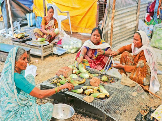 Enjoy the taste of Khandeshi Bharit party | खान्देशी भरीत पार्टीच्या आस्वादाचा आनंद ठेवा   Enjoy the taste of Khandeshi Bharit party | खान्देशी भरीत पार्टीच्या आस्वादाचा आनंद ठेवा