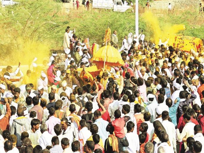 begin the journey to Malegaon Khandoba's Yatra with Devaswari, Palakhi Pujan | देवस्वारी, पालखी पूजनाने माळेगाव यात्रेला प्रारंभ begin the journey to Malegaon Khandoba's Yatra with Devaswari, Palakhi Pujan | देवस्वारी, पालखी पूजनाने माळेगाव यात्रेला प्रारंभ