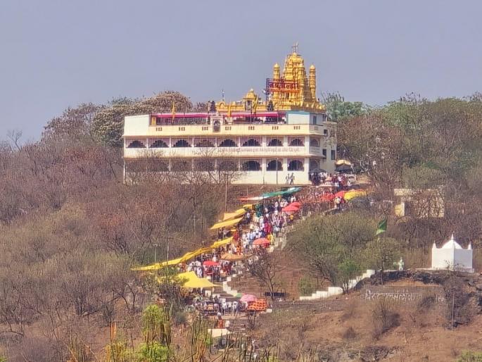 Dispute between Kharpudi Trustee and Villagers The Chaitra Poornima Yatra was completed but the devotees were inconvenienced | खरपुडी ट्रस्टी आणि ग्रामस्थांचा वाद; चैत्र पोर्णिमा यात्रा भरली मात्र भाविकांची गैरसोय Dispute between Kharpudi Trustee and Villagers The Chaitra Poornima Yatra was completed but the devotees were inconvenienced | खरपुडी ट्रस्टी आणि ग्रामस्थांचा वाद; चैत्र पोर्णिमा यात्रा भरली मात्र भाविकांची गैरसोय