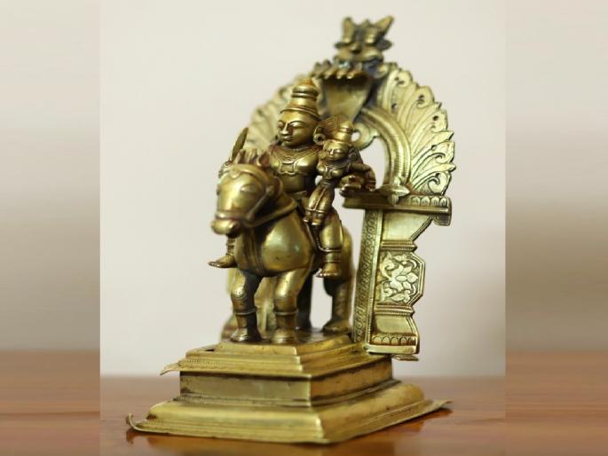 Khandoba idol on horseback three hundred years ago in Lokmanya Tilak Memorial Reading museum | ‘लोटिस्मा’ संग्रहालयात तीनशे वर्षपूर्व अश्वारूढ खंडोबा मूर्ती