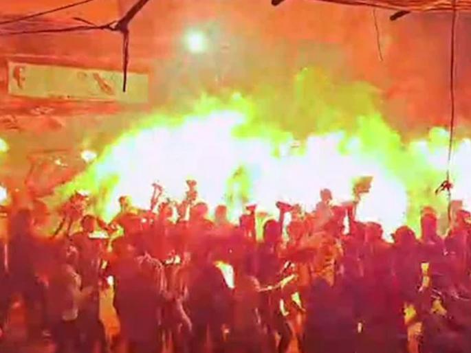 Madhya Pradesh News: Because of the torch, the fire started, 30 people died   | मशालीमुळे उडाला भडका, आगीचे लोळ उठले, ३० जण होरपळले   Madhya Pradesh News: Because of the torch, the fire started, 30 people died   | मशालीमुळे उडाला भडका, आगीचे लोळ उठले, ३० जण होरपळले