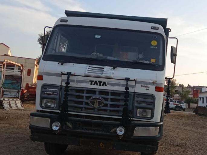 Four killed including many brothers in Daen accident | दाेन अपघातात सख्ख्या भावांसह चाैघांचा मृत्यू Four killed including many brothers in Daen accident | दाेन अपघातात सख्ख्या भावांसह चाैघांचा मृत्यू