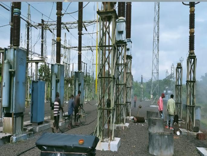 Repairs in Mahapareshan Kharepatan sub station are complete, power supply in Sindhudurg district is smooth | महापारेषणच्या खारेपाटण उपकेंद्रातील दुरूस्ती पूर्ण, सिंधुदुर्ग जिल्ह्यातील वीजपुरवठा सुरळीत Repairs in Mahapareshan Kharepatan sub station are complete, power supply in Sindhudurg district is smooth | महापारेषणच्या खारेपाटण उपकेंद्रातील दुरूस्ती पूर्ण, सिंधुदुर्ग जिल्ह्यातील वीजपुरवठा सुरळीत