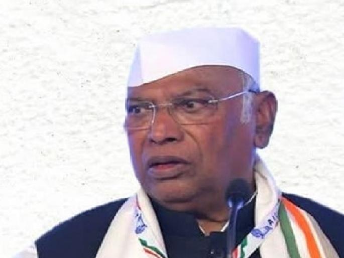 We will fight till the end for the honor of Dr. Babasaheb Ambedkar Determination by Mallikarjuna Kharge | डॉ. बाबासाहेब आंबेडकरांच्या सन्मानासाठी अखेरपर्यंत लढू, मल्लिकार्जुन खरगे यांचा निर्धार  We will fight till the end for the honor of Dr. Babasaheb Ambedkar Determination by Mallikarjuna Kharge | डॉ. बाबासाहेब आंबेडकरांच्या सन्मानासाठी अखेरपर्यंत लढू, मल्लिकार्जुन खरगे यांचा निर्धार