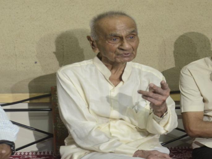 congress thought will never die : khatal | काॅंग्रेस हा विचार असून ताे कधीही मरणार नाही : बी. जे. खताळ congress thought will never die : khatal | काॅंग्रेस हा विचार असून ताे कधीही मरणार नाही : बी. जे. खताळ