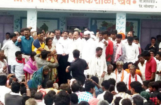 The funeral for five of them | ‘त्या’ पाच जणांवर अंत्यसंस्कार 