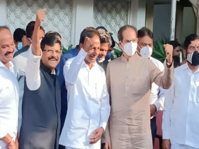 We are going to fight for democracy now, said Telangana CM K. Presented by Chandrasekhar Rao | महाराष्ट्रातून जी गोष्ट होते, ती पुढे खूप मोठी होते; आम्ही लोकशाहीसाठी लढणार- के. चंद्रशेखर राव We are going to fight for democracy now, said Telangana CM K. Presented by Chandrasekhar Rao | महाराष्ट्रातून जी गोष्ट होते, ती पुढे खूप मोठी होते; आम्ही लोकशाहीसाठी लढणार- के. चंद्रशेखर राव