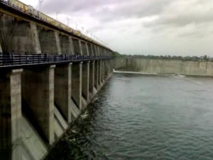 Large and medium scale project of Buldana district overflow | बुलडाणा जिल्ह्यातील मोठे व मध्यम प्रकल्पात १०० टक्के जलसाठा Large and medium scale project of Buldana district overflow | बुलडाणा जिल्ह्यातील मोठे व मध्यम प्रकल्पात १०० टक्के जलसाठा