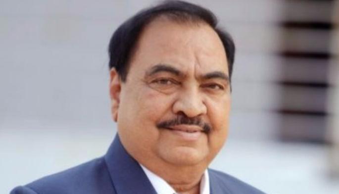 Khadse's entry into the NCP will be joined by BJP loyalists | खडसेंचा राष्ट्रवादी प्रवेश अन् भाजपच्या निष्ठावंतांची घालमेल Khadse's entry into the NCP will be joined by BJP loyalists | खडसेंचा राष्ट्रवादी प्रवेश अन् भाजपच्या निष्ठावंतांची घालमेल