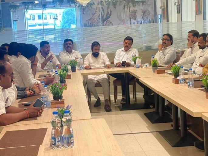 Opposition from all parties united in the village, will give a new option against Dilip Mohite-Patl | खेडमध्ये सर्वपक्षीय विरोधक एकवटले, दिलीप मोहिते-पाटलांविरोधात देणार नवा पर्याय Opposition from all parties united in the village, will give a new option against Dilip Mohite-Patl | खेडमध्ये सर्वपक्षीय विरोधक एकवटले, दिलीप मोहिते-पाटलांविरोधात देणार नवा पर्याय