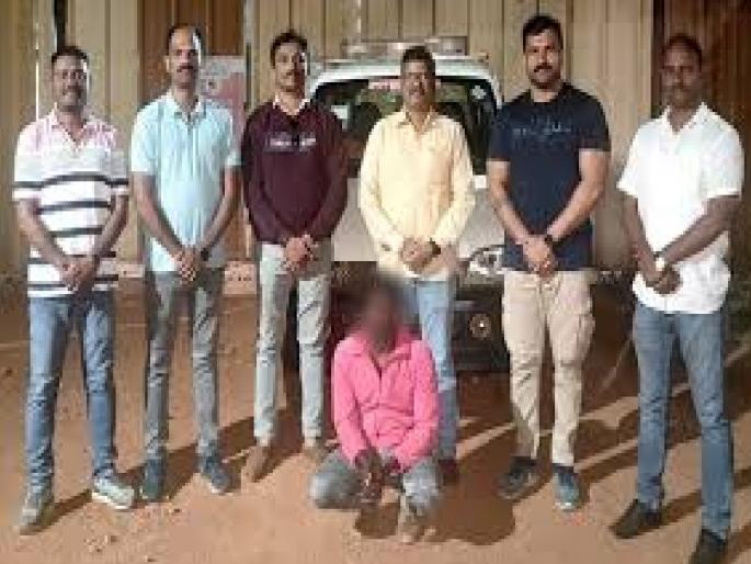 70 live village bombs seized in Khed youth in custody Ratnagiri Police has started investigation | खेड येथे ७० जिवंत गावठी बाॅम्ब जप्त, तरुण ताब्यात; रत्नागिरी पाेलिसांकडून तपास सुरु 70 live village bombs seized in Khed youth in custody Ratnagiri Police has started investigation | खेड येथे ७० जिवंत गावठी बाॅम्ब जप्त, तरुण ताब्यात; रत्नागिरी पाेलिसांकडून तपास सुरु