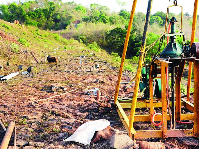 Experiment with bentonite grouting to prevent leakage of soil dam | मातीच्या धरणाची गळती रोखण्यासाठी बेंटोनाइट ग्राउंटिंगचा प्रयोग