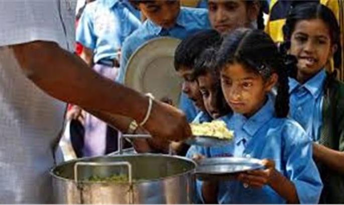 Order to distribute school grains to students instead of mid day mill due to corona impact | विद्यार्थ्यांना शालेय पोषक आहाराऐवजी धान्याचे वाटप करण्याचे आदेश Order to distribute school grains to students instead of mid day mill due to corona impact | विद्यार्थ्यांना शालेय पोषक आहाराऐवजी धान्याचे वाटप करण्याचे आदेश