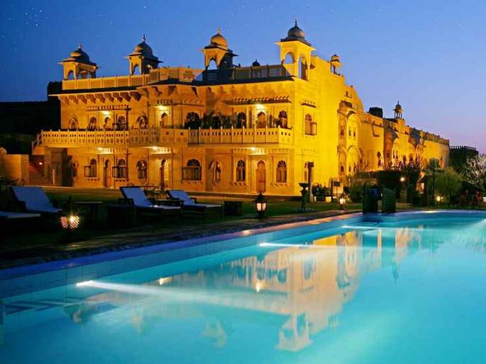 Visit 500 years old historical Khimsar fort Jodhpur October | गुलाबी थंडीत 'या' ५०० वर्ष जुन्या किल्ल्याला द्या भेट, येथील कलाकृतींच्या पडाल प्रेमात! Visit 500 years old historical Khimsar fort Jodhpur October | गुलाबी थंडीत 'या' ५०० वर्ष जुन्या किल्ल्याला द्या भेट, येथील कलाकृतींच्या पडाल प्रेमात!