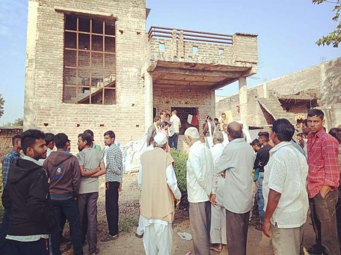 Police challenge to uncover mysterious murder of a disabled woman in jamod jalagaon | घरात घुसून दिव्यांग महिलेची हत्या, मृत्यूचं गूढ उलगडण्याचं पोलिसांपुढे आव्हान Police challenge to uncover mysterious murder of a disabled woman in jamod jalagaon | घरात घुसून दिव्यांग महिलेची हत्या, मृत्यूचं गूढ उलगडण्याचं पोलिसांपुढे आव्हान