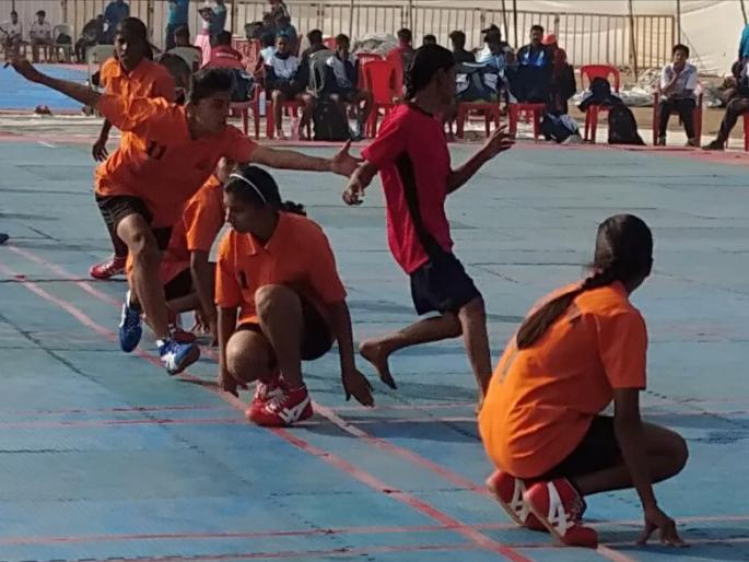 National championship kho-kho tournament: Both the teams of Maharashtra are in the quarter finals | राष्ट्रीय अजिंक्यपद खो-खो स्पर्धा : महाराष्ट्राचे दोन्ही संघ उपउपांत्य फेरीत National championship kho-kho tournament: Both the teams of Maharashtra are in the quarter finals | राष्ट्रीय अजिंक्यपद खो-खो स्पर्धा : महाराष्ट्राचे दोन्ही संघ उपउपांत्य फेरीत