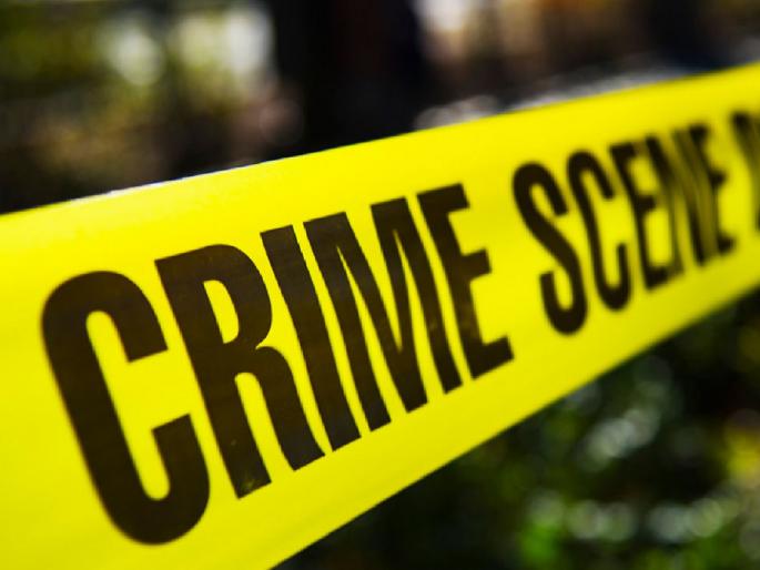 Tension in Kochi due to posting of offensive status on mobile, house attacked and materials vandalized in kolhapur | Kolhapur News: आक्षेपार्ह स्टेटस ठेवल्यामुळे खोचीत तणाव, संशियत आरोपीच्या घरावर हल्ला Tension in Kochi due to posting of offensive status on mobile, house attacked and materials vandalized in kolhapur | Kolhapur News: आक्षेपार्ह स्टेटस ठेवल्यामुळे खोचीत तणाव, संशियत आरोपीच्या घरावर हल्ला