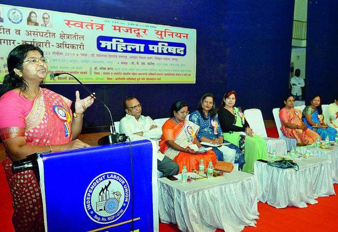 Women need to know their rights: Madhvi Khode-Chavare | महिलांनी आपले अधिकार जाणून घेण्याची गरज : माधवी खोडे-चवरे Women need to know their rights: Madhvi Khode-Chavare | महिलांनी आपले अधिकार जाणून घेण्याची गरज : माधवी खोडे-चवरे