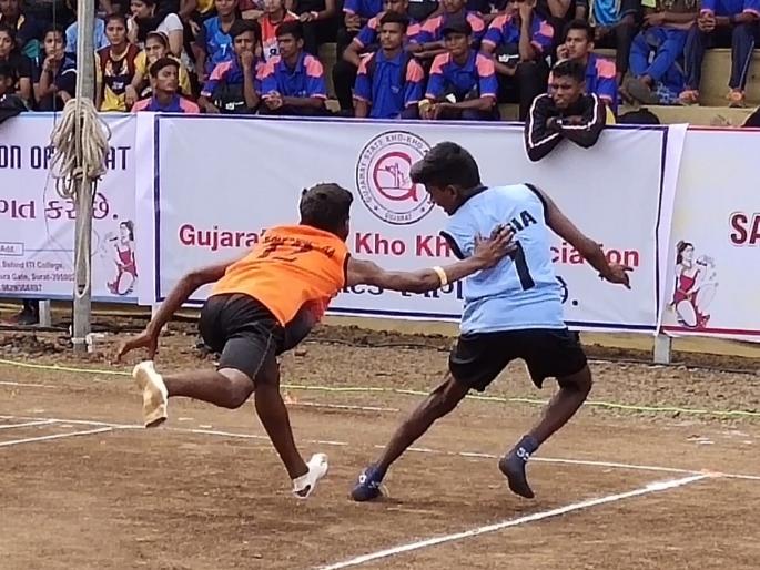 Kho-Kho Competition: The winning streak of both teams of Maharashtra | खो-खो स्पर्धा : महाराष्ट्राच्या दोन्ही संघांची विजयी घोडदौड Kho-Kho Competition: The winning streak of both teams of Maharashtra | खो-खो स्पर्धा : महाराष्ट्राच्या दोन्ही संघांची विजयी घोडदौड