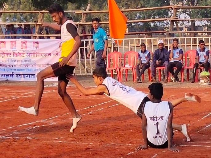 State Championship and Selection Trials Kho-Kho: Mumbai Suburbs, Bid, Raigad won first match | राज्य अजिंक्यपद व निवड चाचणी खो-खो : मुंबई उपनगर, बिड, रायगडची विजयी घोडदौड State Championship and Selection Trials Kho-Kho: Mumbai Suburbs, Bid, Raigad won first match | राज्य अजिंक्यपद व निवड चाचणी खो-खो : मुंबई उपनगर, बिड, रायगडची विजयी घोडदौड