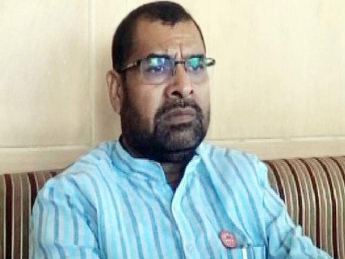 NCP Slams Sadabhau Khot On Twitter | कांदा खाल्ला नाही, तर मरत नाही म्हणणाऱ्या खोत यांच्यावर राष्ट्रवादीची टीका NCP Slams Sadabhau Khot On Twitter | कांदा खाल्ला नाही, तर मरत नाही म्हणणाऱ्या खोत यांच्यावर राष्ट्रवादीची टीका