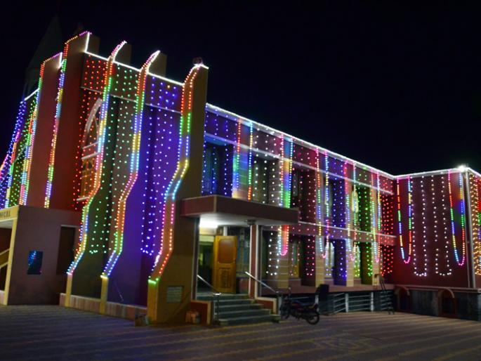 Preparing for Jesus to be born in Solapuramal Church and in the house | सोलापुरातीतल चर्चमध्ये अन् घरोघरी होेतेय येशू जन्माची तयारी Preparing for Jesus to be born in Solapuramal Church and in the house | सोलापुरातीतल चर्चमध्ये अन् घरोघरी होेतेय येशू जन्माची तयारी