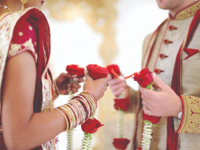 With the consent of her husband, 'she' has marriage with young men; Pooja Nilptrevar has crime in eight districts of Maharashtra | नवऱ्याच्या संमतीने ‘ती’ थाटते लग्नाळू तरुणांशी संसार; पूजाचा आठ जिल्ह्यांत धुडगुस With the consent of her husband, 'she' has marriage with young men; Pooja Nilptrevar has crime in eight districts of Maharashtra | नवऱ्याच्या संमतीने ‘ती’ थाटते लग्नाळू तरुणांशी संसार; पूजाचा आठ जिल्ह्यांत धुडगुस
