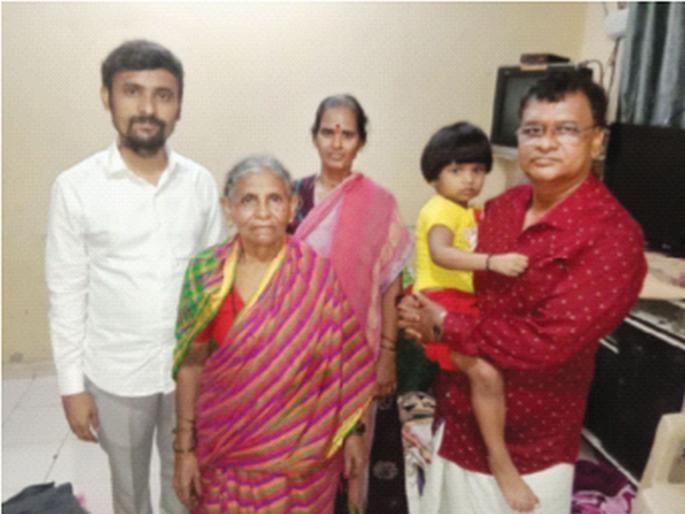The youth from Navi Mumbai took the lost grandmother home after 21 days | नवी मुंबईतील तरुणांनी रस्ता चुकलेल्या आजींना २१ दिवसांनी पोहोचविले घरी The youth from Navi Mumbai took the lost grandmother home after 21 days | नवी मुंबईतील तरुणांनी रस्ता चुकलेल्या आजींना २१ दिवसांनी पोहोचविले घरी