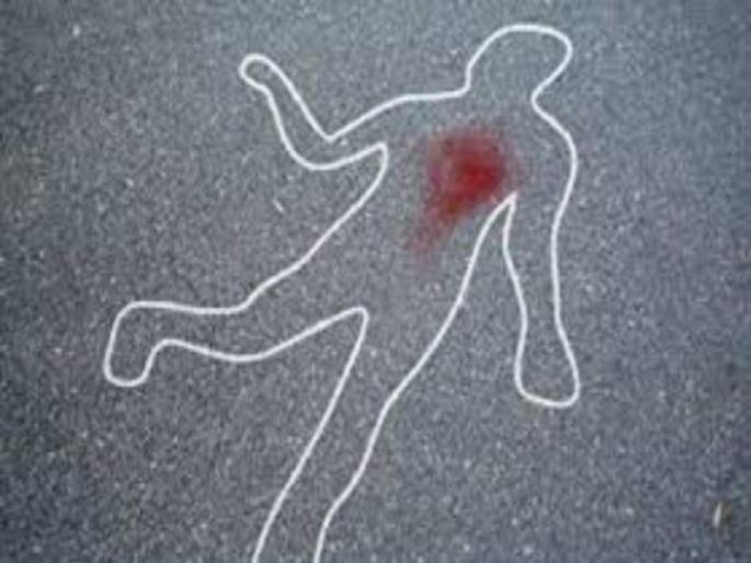 Murder of one for resolving a dispute; Four people are in police custody | घरावर दगड मारल्याचा जाब विचारल्यानं एकाचा खून Murder of one for resolving a dispute; Four people are in police custody | घरावर दगड मारल्याचा जाब विचारल्यानं एकाचा खून