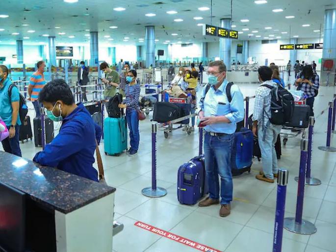 India has decided to impose reciprocity on UK nationals, three times RTPCR test, quarantine | Covishield row Britain: कोव्हिशिल्डचा वाद इरेला पेटला! भारतानेही युकेच्या प्रवाशांवर लादले निर्बंध India has decided to impose reciprocity on UK nationals, three times RTPCR test, quarantine | Covishield row Britain: कोव्हिशिल्डचा वाद इरेला पेटला! भारतानेही युकेच्या प्रवाशांवर लादले निर्बंध