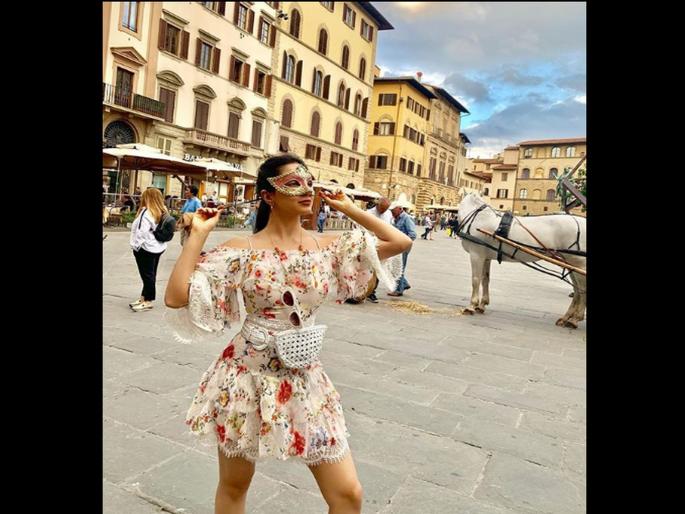 Kiara Advani Reveals That She Used Work At A Pre-School Before She Became An Actress | अभिनयक्षेत्रात येण्याआधी ही अभिनेत्री करत होती लहान मुलांना सांभाळण्याचे काम Kiara Advani Reveals That She Used Work At A Pre-School Before She Became An Actress | अभिनयक्षेत्रात येण्याआधी ही अभिनेत्री करत होती लहान मुलांना सांभाळण्याचे काम