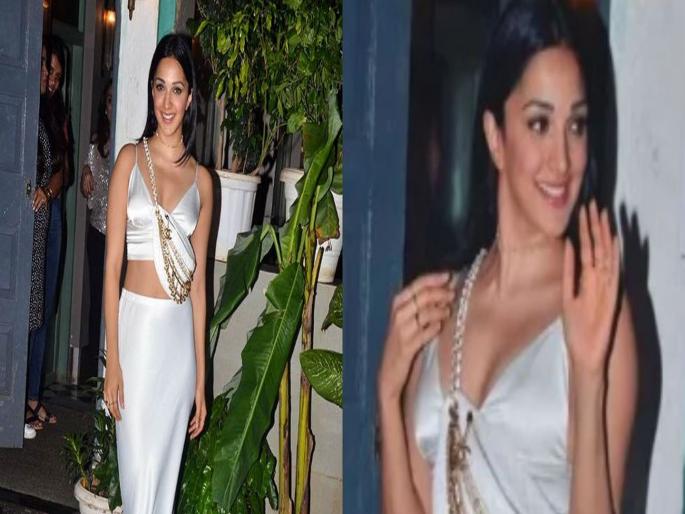 Kiara Advani opted for an INSANELY pricey Chanel bag on her birthday | कियारा आडवणीच्या 'या' छोट्याशा बॅगची किंमत वाचून तुम्हीसुद्धा आश्चर्यचकीत व्हाल, असा असतो तिचा तामझाम ? Kiara Advani opted for an INSANELY pricey Chanel bag on her birthday | कियारा आडवणीच्या 'या' छोट्याशा बॅगची किंमत वाचून तुम्हीसुद्धा आश्चर्यचकीत व्हाल, असा असतो तिचा तामझाम ?