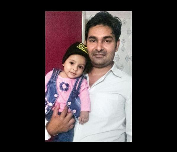  Seven-month-old baby play-swirled LED bulb playing | सात महिन्यांच्या बाळाने खेळता-खेळता गिळला एलईडी बल्ब