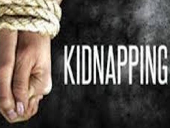 disputes over financial transactions; Satara fruit seller kidnapped from Ratnagiri | आर्थिक व्यवहारावरून वाद; साताऱ्यातील फळविक्रेत्याचे रत्नागिरीतून अपहरण disputes over financial transactions; Satara fruit seller kidnapped from Ratnagiri | आर्थिक व्यवहारावरून वाद; साताऱ्यातील फळविक्रेत्याचे रत्नागिरीतून अपहरण