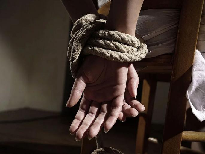 It was the students who designed the abduction in Murud | विद्यार्थ्यांनीच रचला होता मुरूडमधील अपहरणाचा बनाव It was the students who designed the abduction in Murud | विद्यार्थ्यांनीच रचला होता मुरूडमधील अपहरणाचा बनाव