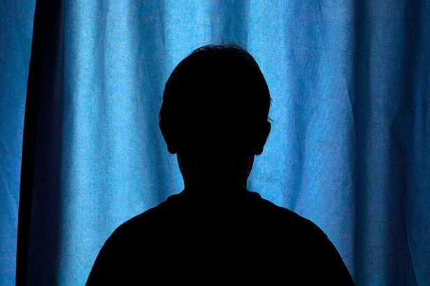 In Ambajogai, a mother of four was lured away | अंबाजोगाईत चार मुलांच्या मातेस फूस लावून पळविले