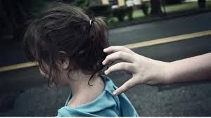 women arrested who kidnap her doughter for seven lakh in Aurangabad | सात लाखांसाठी स्वत:च्या मुलाचे अपहरण करणारी तरुणी अटकेत women arrested who kidnap her doughter for seven lakh in Aurangabad | सात लाखांसाठी स्वत:च्या मुलाचे अपहरण करणारी तरुणी अटकेत