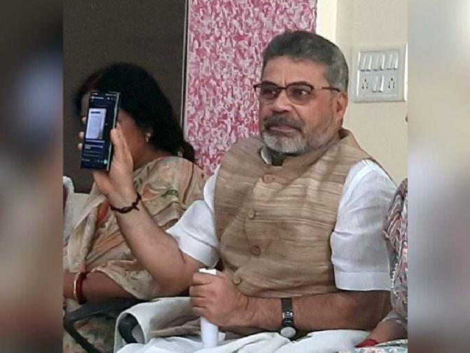 The woman who made the chat viral demanded a ransom of 4 crores; Allegation of Vice-Chancellor Shukla | चॅट व्हायरल करणाऱ्या महिलेने मागितली ४ कोटी; कुलगुरू शुक्ल यांचा खळबळजनक आरोप The woman who made the chat viral demanded a ransom of 4 crores; Allegation of Vice-Chancellor Shukla | चॅट व्हायरल करणाऱ्या महिलेने मागितली ४ कोटी; कुलगुरू शुक्ल यांचा खळबळजनक आरोप