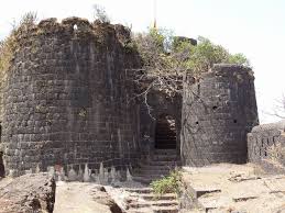 Start the tourism tour of the forts in Maharashtra, the state has 136 crores for the country's tour | महाराष्ट्रात किल्ल्यांची ‘पर्यटन यात्रा’ सुरू करा, स्वदेश दर्शनसाठी राज्याला १३६ कोटी Start the tourism tour of the forts in Maharashtra, the state has 136 crores for the country's tour | महाराष्ट्रात किल्ल्यांची ‘पर्यटन यात्रा’ सुरू करा, स्वदेश दर्शनसाठी राज्याला १३६ कोटी